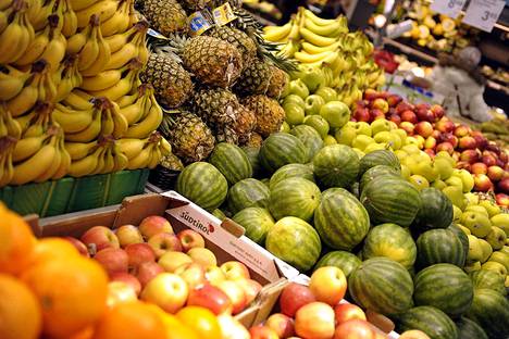 Jos ruokavaliossa on riittävästi hedelmiä, vihanneksia ja marjoja, ne pienentävät elimistön happokuormaa, selvisi suomalaisessa väitöstutkimuksessa.