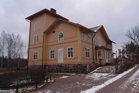 Nordsjön kartanon päärakennus on peräisin 1800-luvun alkupuolelta. Kuva on lukijan ottama.