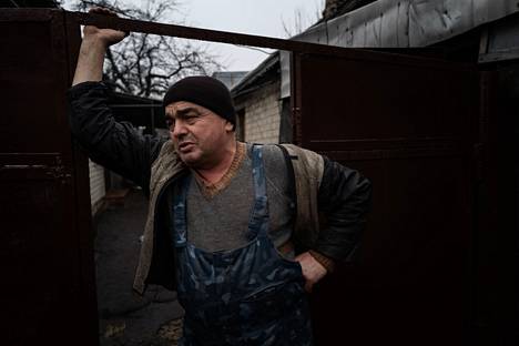 The daughter and grandson of Igor Medrenko, who lives in Mariinka, have fled the war to Slavyansk.  Dozens of attacks involving one retired woman were reported in Mariinka on Thursday.