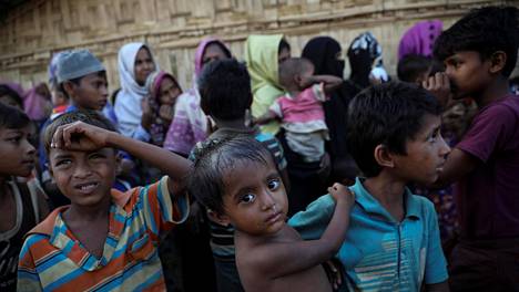 Myanmarin armeija poltti rohingya-vähemmistön koteja paluu­sopimuksesta huolimatta