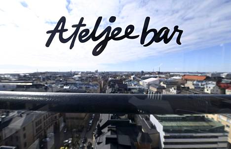 Hotelli Tornin Ateljee bar -ravintola huhtikuussa 2022.