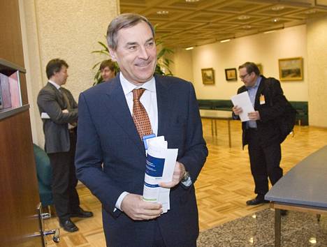 Fortumin toimitusjohtaja Mikael Lilius saapui 29. helmikuuta 2008 tiedotustilaisuuteen, jossa kertoo Fortumin ostavan venäläisen TGC-10-yhtiön yli kahdella miljardilla eurolla.