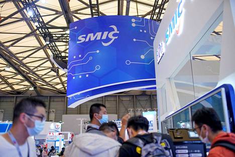 Siruja valmistavan Semiconductor Manufacturing International -yhtiön messuosasto Kiinan kansainvälisillä sirumessuilla vuonna 2020.