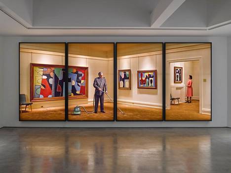 Rodney Graham, Gallerian imurointi 1949, 2018. KUVA: RODNEY GRAHAM STUDIO