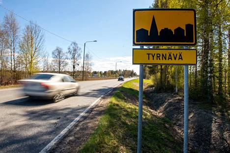 Yksivuotias lapsi kuoli liikenneonnettomuudessa maanantaina Tyrnävällä Pohjois-Pohjanmaalla.