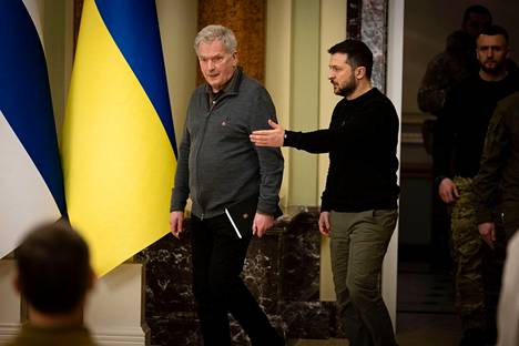 Presidentti Sauli Niinistö piti tiedotustilaisuuden Ukrainan presidentin Volodymyr Zelenskyin kanssa Kiovassa tiistaina.