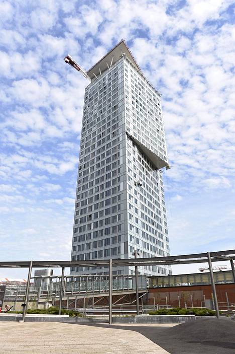 Tältä näyttää Helsinki Kalasataman tornin huipulta – katso video  134-metrisen asuintalon ylimmistä kerroksista - Kaupunki 
