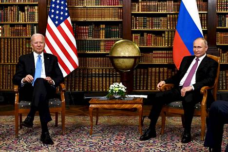Presidentit Joe Biden ja Vladimir Putin tapasivat Genevessä kesäkuussa 2021.