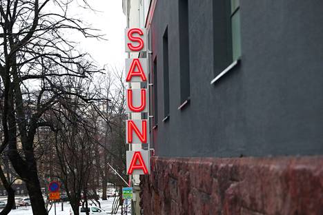 Kotiharjun sauna on yksi kolmesta säilyneestä 1900-luvun alkupuolella rakennetuista ja toimintansa aloittaneista yleisistä saunoista Suomessa.