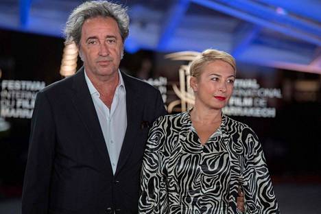 Paolo Sorrentino ja puolisonsa, toimittaja Daniela D’Antonio Marrakechin elokuvajuhlien punaisella matolla.