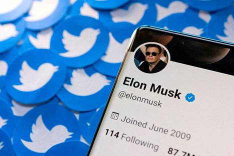 Tesla-miljardööri Elon Musk uhkaa perua ostotarjouksensa Twitteristä. 
