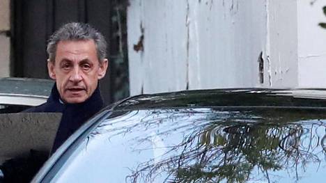 Uutistoimisto: Ranskan entiselle presidentille Sarkozylle syyte laittoman vaalirahan saamisesta Libyan Gaddafilta