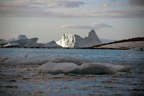 Etelämantereella on mitattu keskiarvoa pienempiä kuukausittaisia jäämääriä helmikuusta alkaen. Kuva on arkistokuva maaliskuulta 2016.