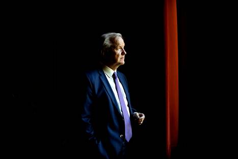 Suomen Pankin pääjohtaja Olli Rehn on virkansa puolesta Euroopan keskuspankin rahapolitiikasta päättävän neuvoston jäsen.
