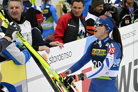 Jasmin Kähärä on suomalaisittain harvinaisuus, sillä hänen paras matkansa on vapaan sprintti.