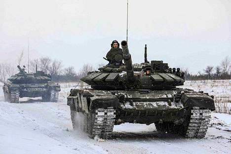 Venäläisjoukkoja sotaharjoituksissa Leningradin alueella Venäjällä 14. helmikuuta.