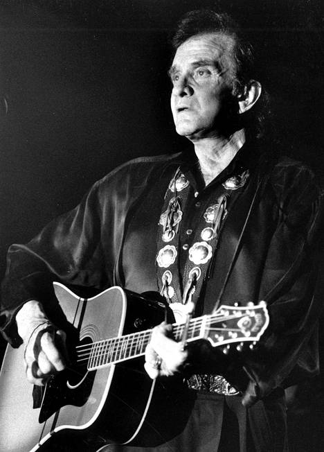 Johnny Cash konserttilavalla Mississaugassa Kanadassa vuonna 1991.