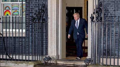 Pääministeri Boris Johnsonin on tarkoitus kertoa koronarajoitusten purkamisesta sunnuntaina.