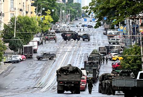 Wagner soldiers and vehicles near the headquarters of military targets in Rostov-on-Don on Saturday.