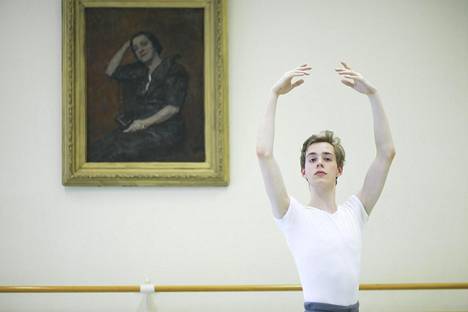 Marko Juusela valmistuu Vaganovan balettiakatemiasta vuoden kuluttua. Töihin hän haluaisi Eurooppaan. ”Paitsi jos saisin tarjouksen Mariinskista tai Bolšoista, niin ei noin hienoille teattereille voisi sanoa ei.”