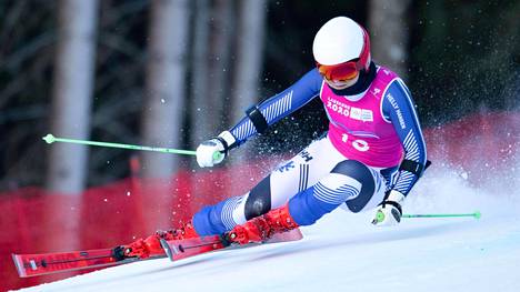 Rosa Pohjolainen laski suurpujottelun hopealle nuorten talviolympialaisissa