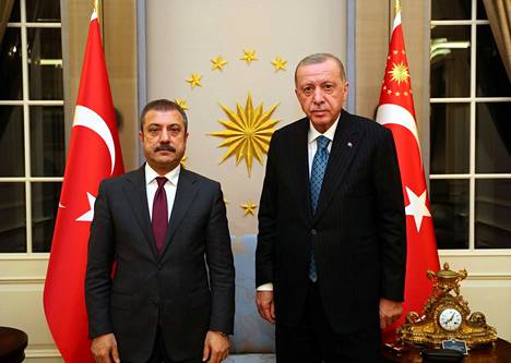 Presidentti Recep Tayyip Erdoğan (oik.) nimitti keskuspankin pääjohtajaksi Şahap Kavcıoğlun, kun edellinen pääjohtaja yritti tehdä oikeita ja perusteltuja rahapolitiikan ratkaisuja. Nyt niitä ei enää tule.