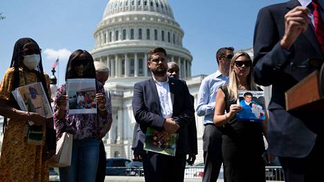 Yhdysvallat | Syyskuun 11. päivän terrori-iskujen uhrien perheet eivät halua presidentti Bidenin osallistuvan muisto­tilaisuuteen