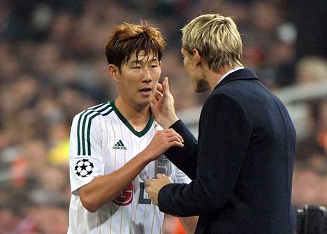A slightly more serious look came in 2013 when Bayer Leverkusen’s then head coach Sami Hyypia took on the Son Heung-mini to replace in the Champions League match.
