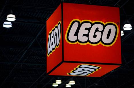 Lego on ilmoittanut irtisanovansa sopimuksensa yrityksen kanssa, joka on pyörittänyt Venäjällä olevia kauppoja Legon puolesta.
