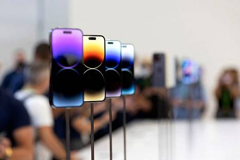 Teknologiajätti Apple julkisti keskiviikkona uusia, myöhemmin syksyllä myyntiin tulevia Iphone-puhelimia.
