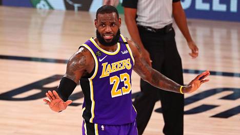 Koripallo | LeBron James vei Lakersin NBA-finaaleihin ja kertoi ajattelevansa Kobe Bryantin perintöä seuralle