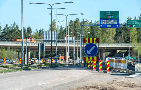 Moottoritien puuduttava kohina häiritsee vantaalaisen pientaloalueen elämää  – ”On melkein kuin asuisi Helsingin Hämeentien varressa” - Vantaa 
