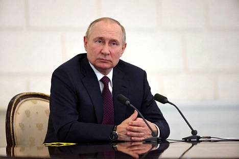 Venäjän presidentti Vladimir Putin ilmoitti, ettei hän ehdi Balilla järjestettävään G20-kokoukseen.