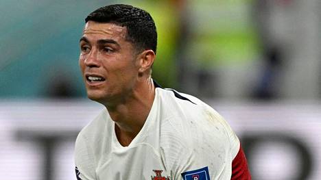 Cristiano Ronaldo itki vuolaasti tappion jälkeen.