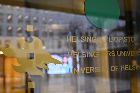 Kaksikielisen tutkinnon on voinut suorittaa Helsingin yliopistossa vuodesta 2010 lähtien.