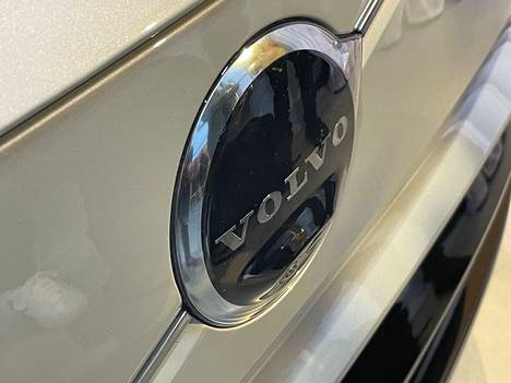 Osassa Volvon uusimpien mallien autoja on havaittu jarrujärjestelmän vika, jonka vuoksi yhtiö tekee ohjelmistopäivityksen kymmeniin tuhansiin autoihin.