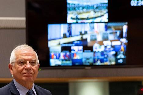 EU:n ulkopoliittinen johtaja Josep Borrell osallistui videoneuvotteluun Brysselistä maanantaina.