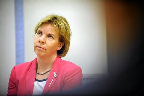 Oikeusministeri Anna-Maja Henriksson haluaa tietopankin, johon poliisi keräisi rikostutkinnassa löydetyt lapsipornokuvat.