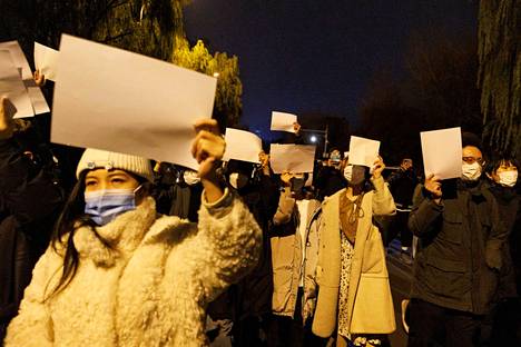 Mielenosoitus Kiinan koronapolitiikkaa vastaan Pekingissä 27. marraskuuta. 