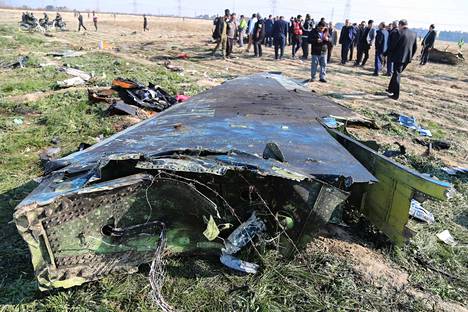 Ukrainalainen matkustajakone putosi keskiviikkona pian noustuaan ilmaan Teheranin lentokentältä, ja kaikki kyydissä olleet 176 ihmistä kuolivat.