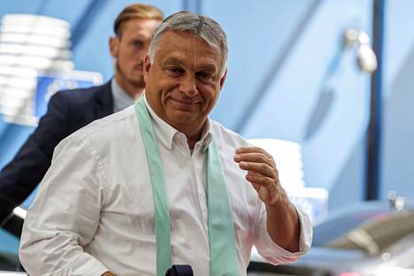 Pääministeri Viktor Orbánin Unkarissa noin 95 prosenttia mediasta on jo hallinnon kontrollissa, Anne Applebaum arvioi.