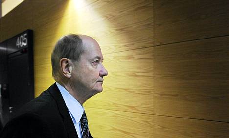 Patentti- ja rekisterihallituksen entinen pääjohtaja Martti Enäjärven sakkotuomio jää pysyväksi.