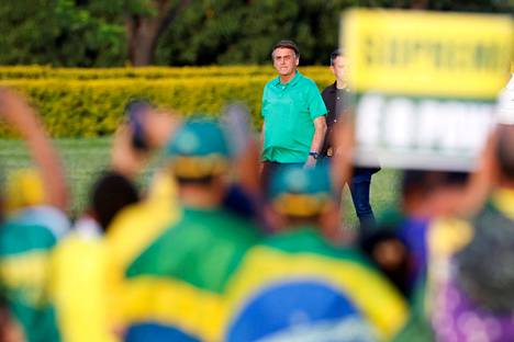 Jair Bolsonaro tervehti kannattajiaan 11. joulukuuta 2022.