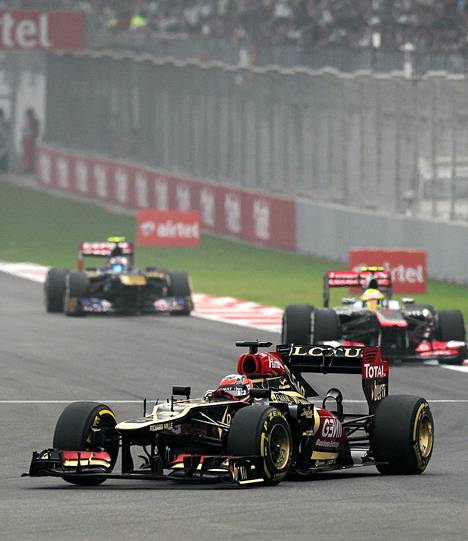 Kimi Räikkönen kävi kuuman keskustelun tiimiradiossa Intian GP:n loppuhetkillä.