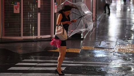 Faxai-taifuuni rantautui Tokion alueelle, evakuointi­varoitus on annettu yli 230 000 ihmiselle