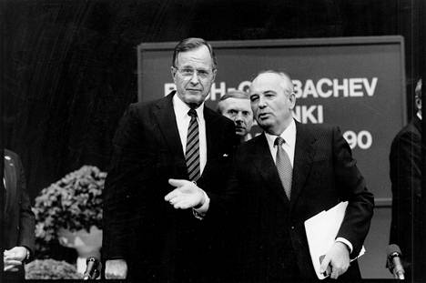 Yhdysvaltain presidentti George H. W. Bush ja Mihail Gorbatšov neuvottelivat Helsingissä vuonna 1990.
