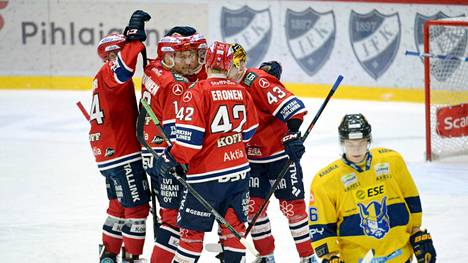 HIFK:n sentteri Juhani Tyrväinen venytti erikoista sarjaa ja sai kehut – ”En yllättyisi, jos hän taistelisi keväällä paikasta MM-Leijoniin”