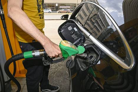 Inflaatiota kiihdytti esimerkiksi bensiinin hinnan kallistuminen.