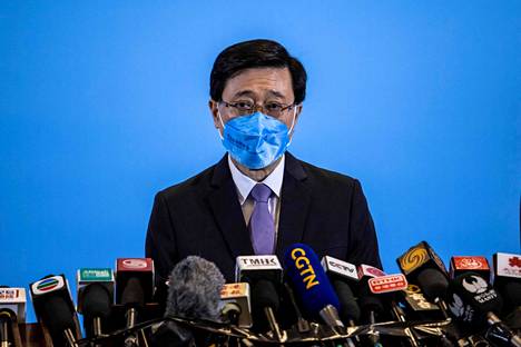 Turvallisuusasioihin perehtynyt John Lee nousee Hongkongin kakkosjohtajan paikalta ykkösjohtajaksi Pekingin tuella.