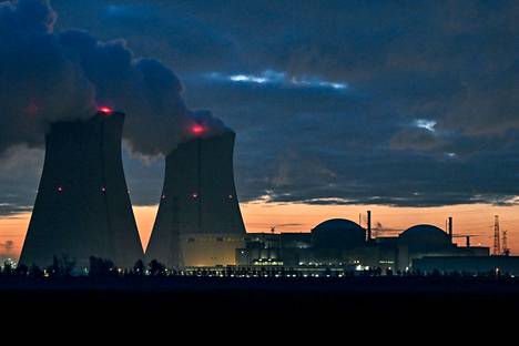 Doelin ydinvoimala Belgian Beverenissä marraskuussa 2020. 
